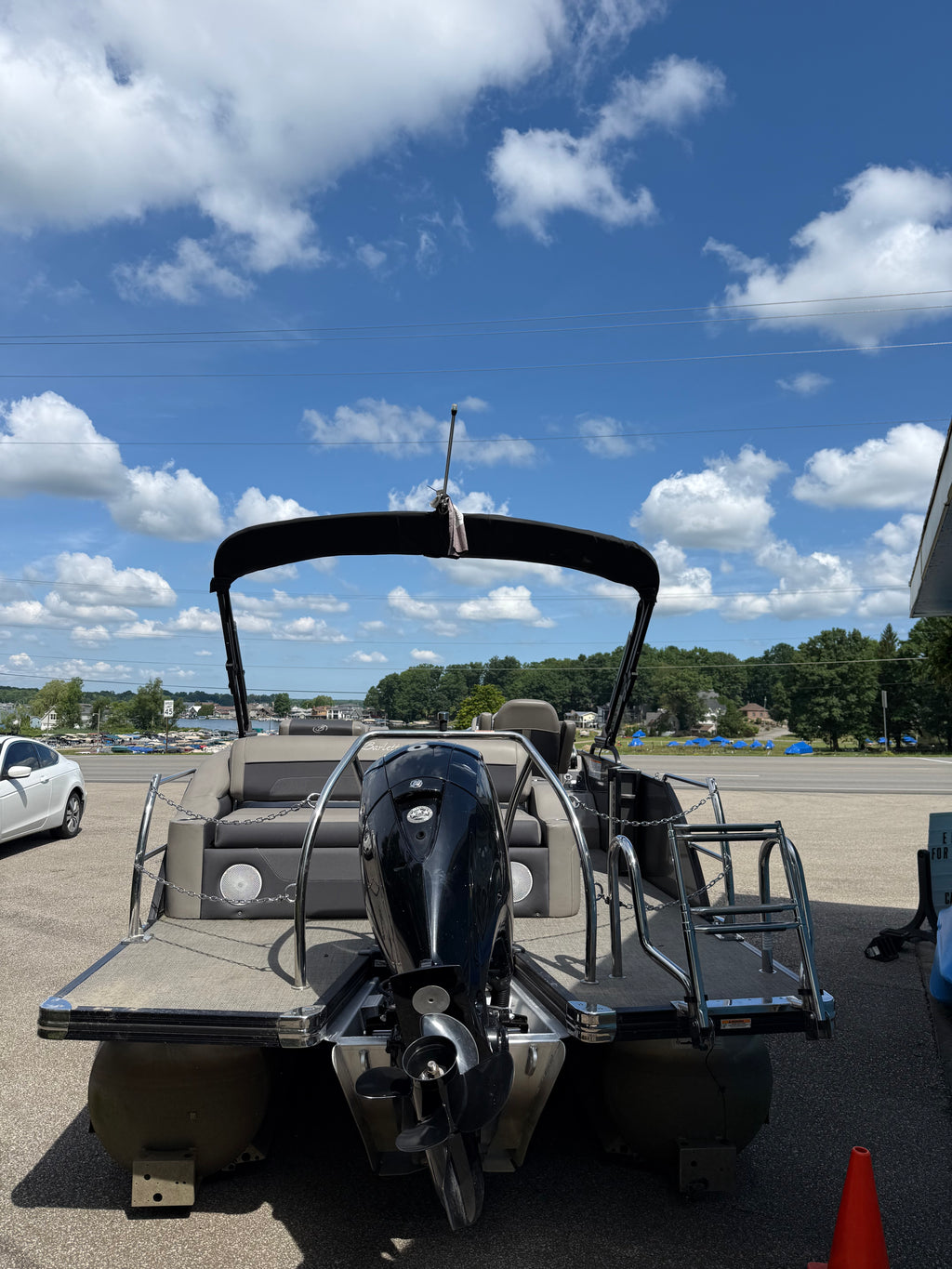 2022 Barletta 23’ Pontoon call for pricing