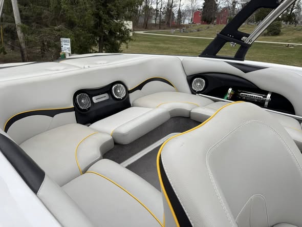 2013 Malibu Wakesetter 21 VLX  * Call for Pricing**