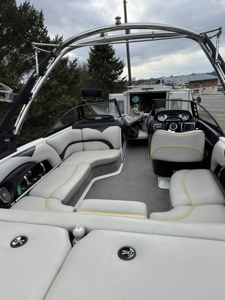 2013 Malibu Wakesetter 21 VLX  * Call for Pricing**