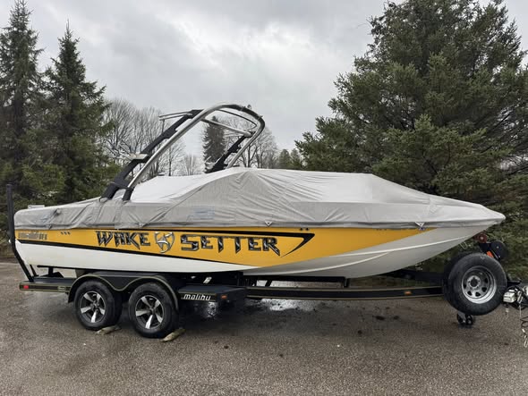 2013 Malibu Wakesetter 21 VLX  * Call for Pricing**