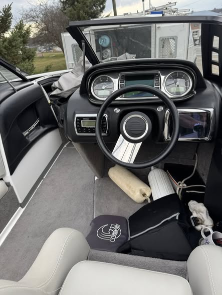 2013 Malibu Wakesetter 21 VLX  * Call for Pricing**