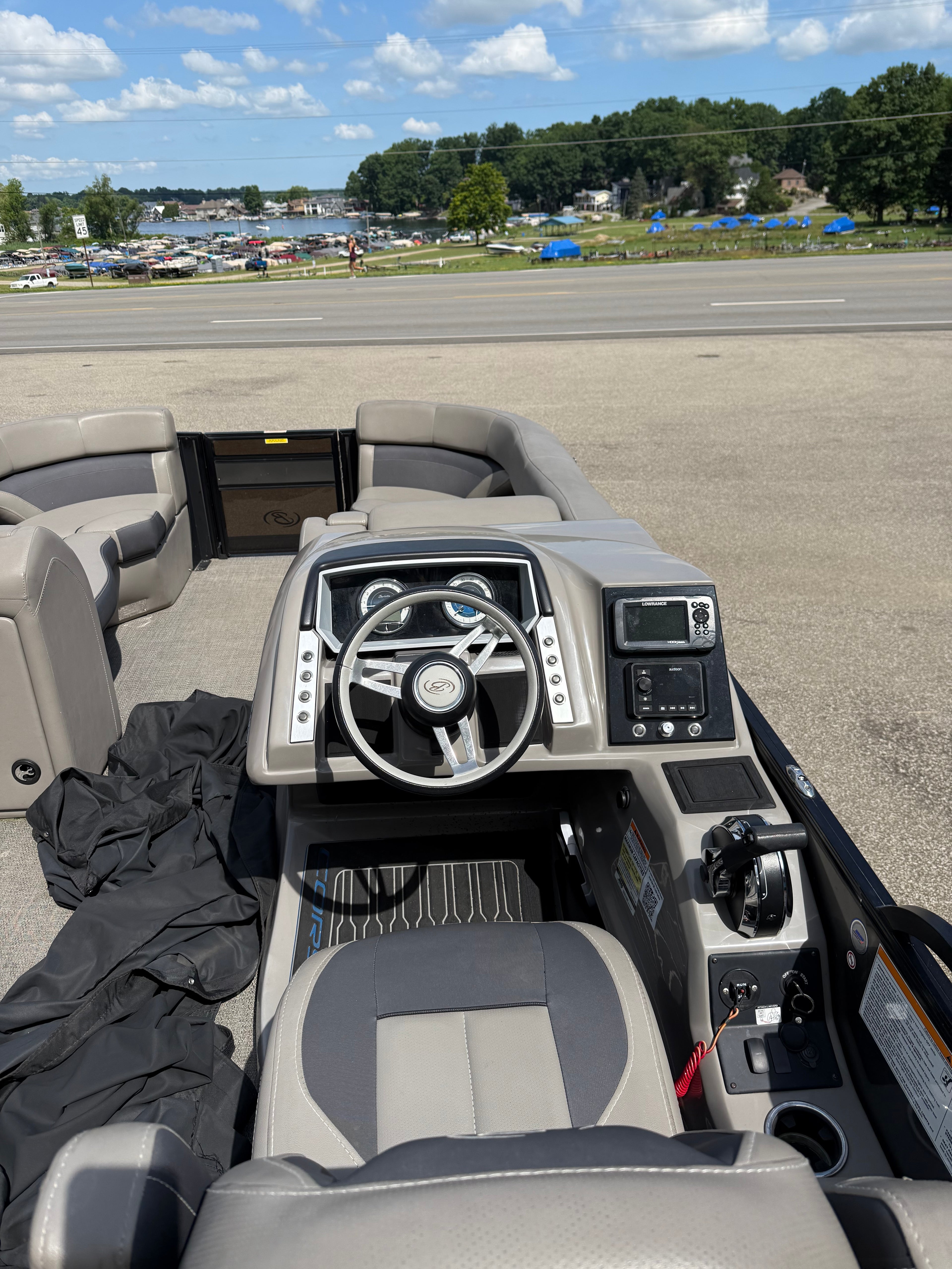 2022 Barletta 23’ Pontoon call for pricing