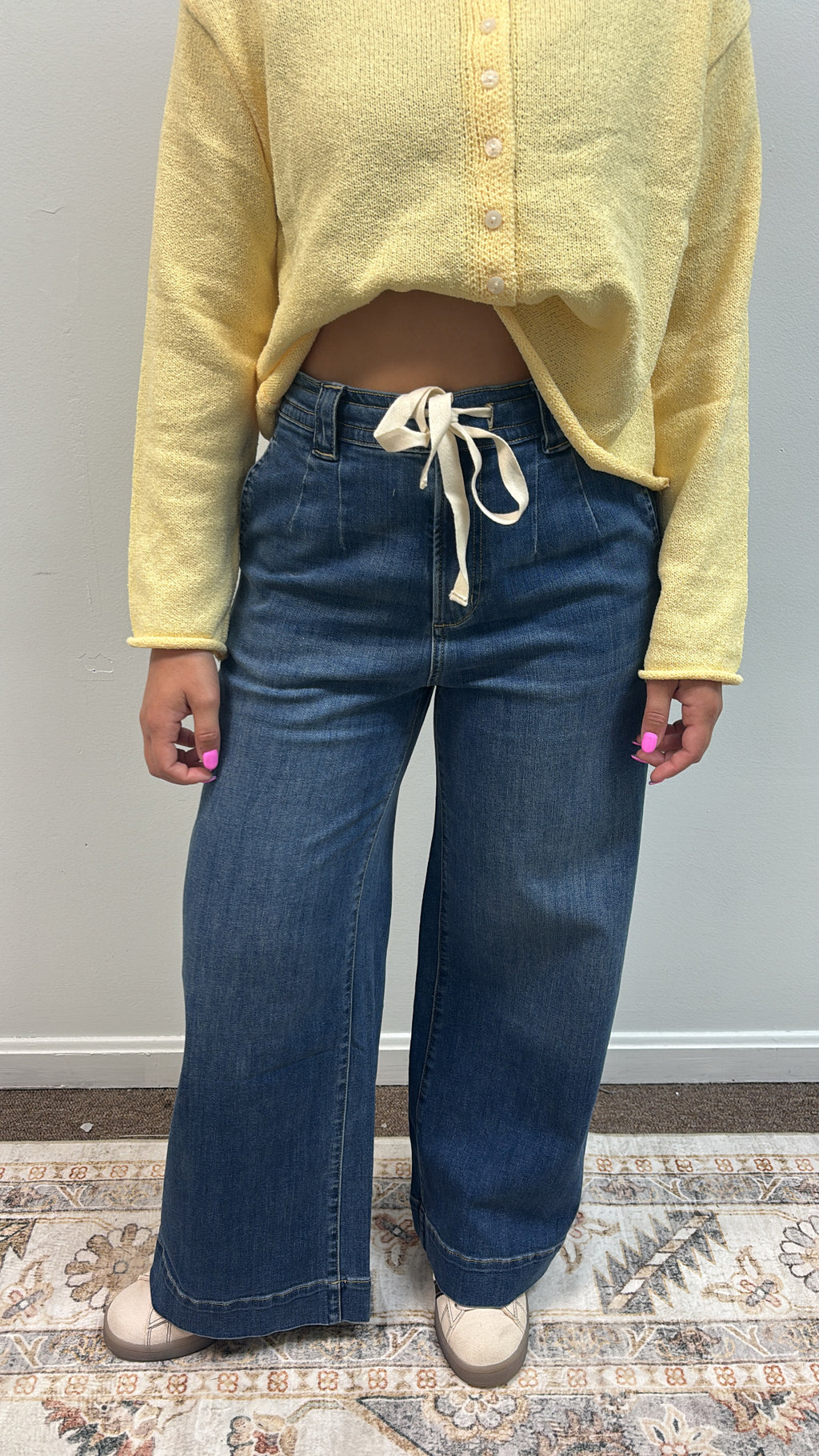 DARK WASHED TIED IN FRONT DENIM PANTS