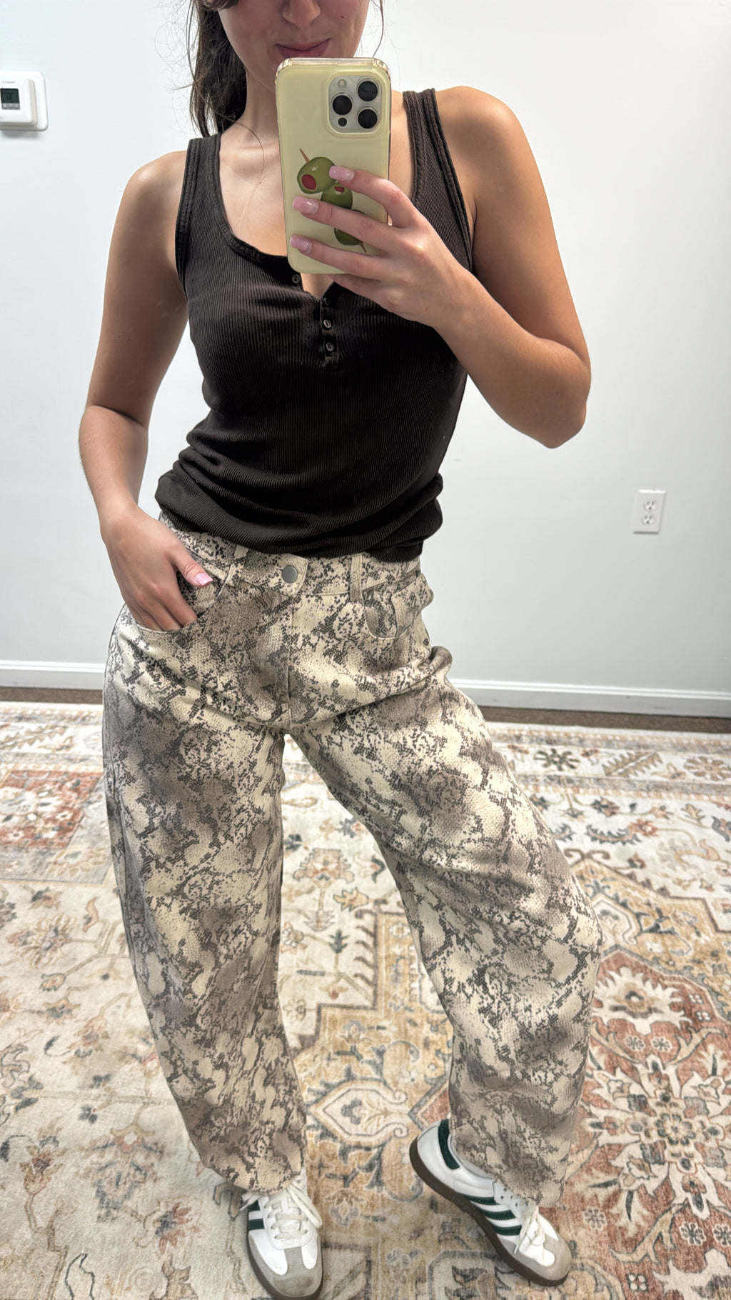 MID RISE VINTAGE SNAKESKIN PRINT TWILL DENIM BARREL PANTS