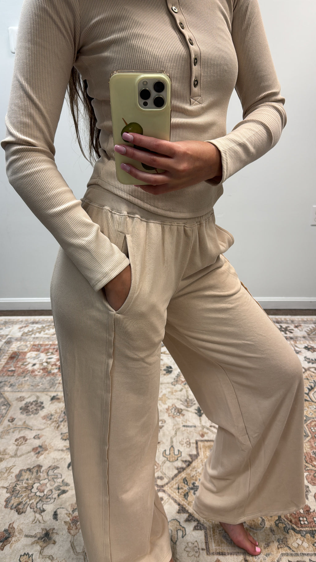 FITTED LONG SLEEVE RIBBED HENLEY KNIT TOP