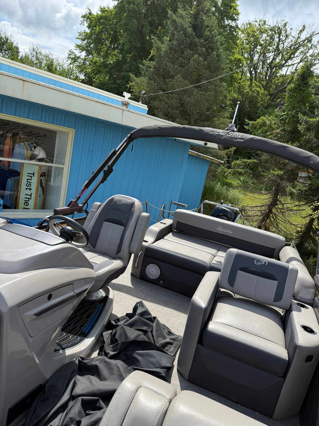 2022 Barletta 23’ Pontoon call for pricing